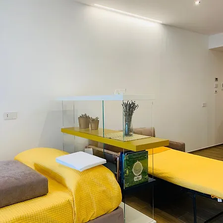 Apartment Domus13-with Private Parking