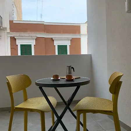 Apartment Domus13-with Private Parking Bari
