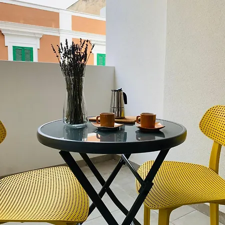 Domus13-with Private Parking Apartment Bari