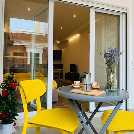 Apartment Domus13-with Private Parking Bari
